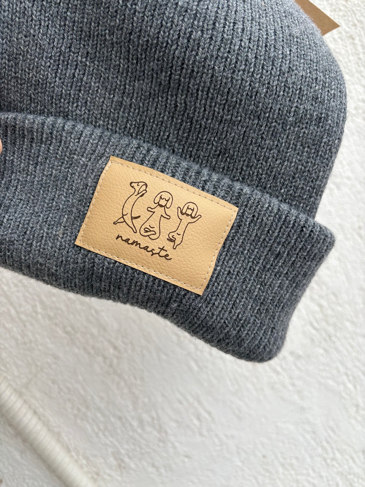 Felnőtt beanie kötött sapka egyedi felirattal